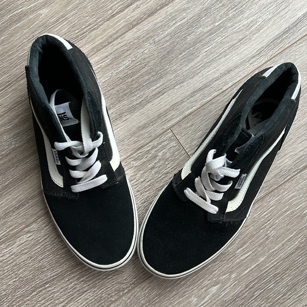 Vans Men’s Sneakers Black and White Size 8.5